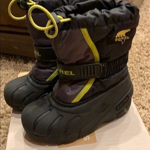 Black Sorel Boots Boys sz 11